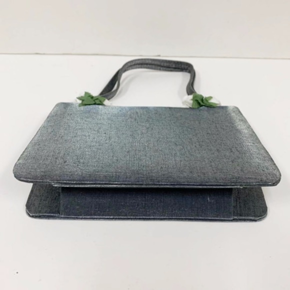 New Gorgeous Lady Grey Handbag with Flower - Picture 4 of 6